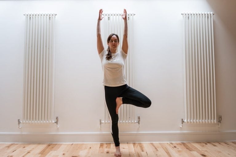 Rosanna Yoga web 1217 768x513