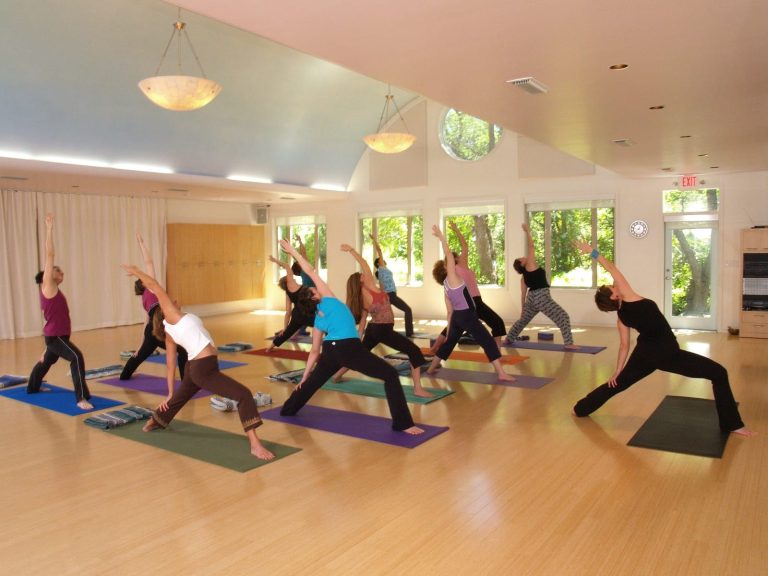 Yoga Studio Class 768x576