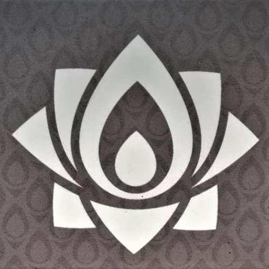 Yogannie logo lotus only square