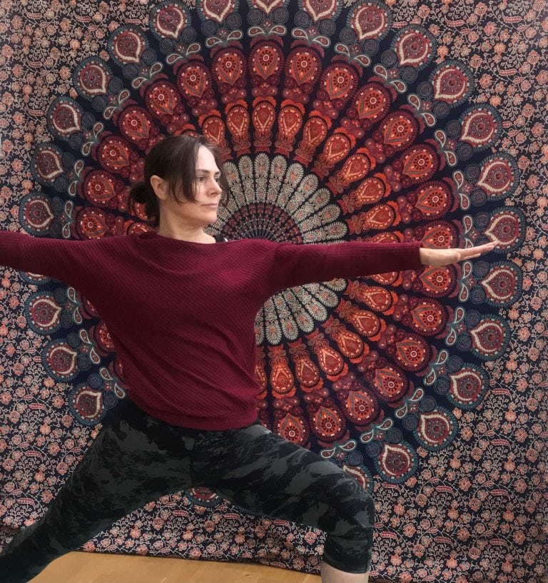 beginers yoga 768x817
