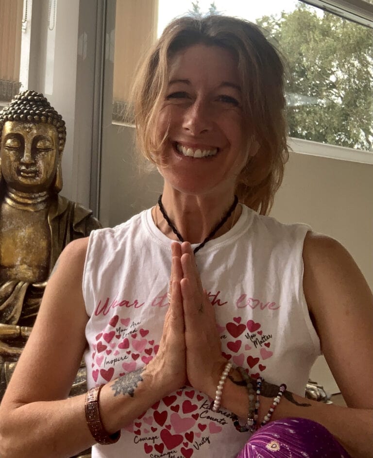profile picture yoga  768x943