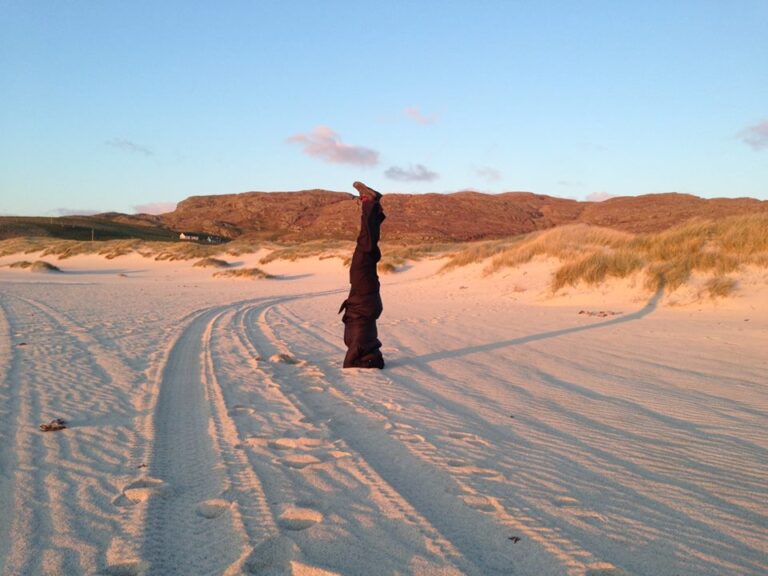Barra headstand 768x576